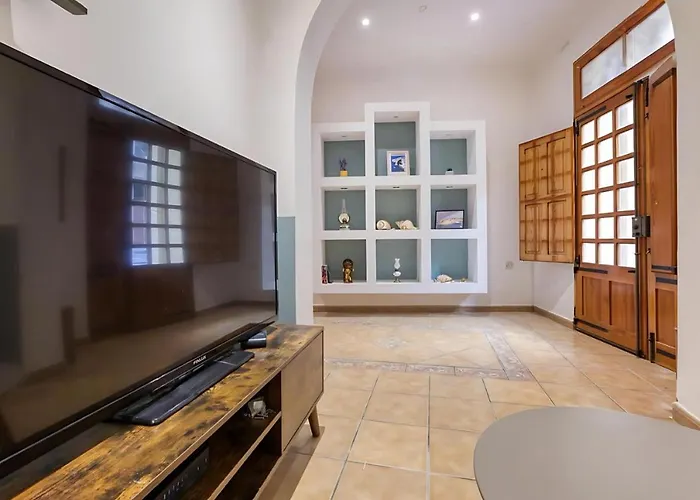 Ta\' Lorita - Charming & Cosy Ground Floor Family Home